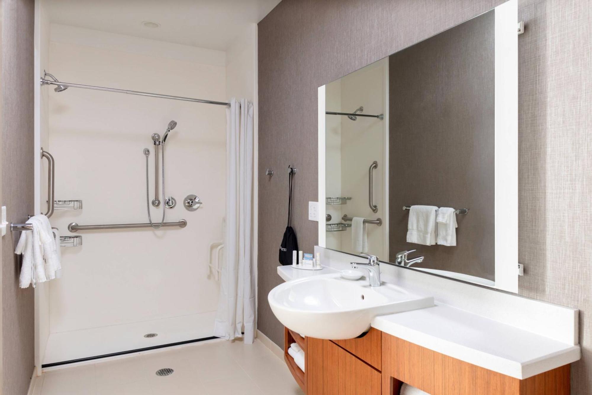 สปริงฮิลล์ สวีท เกรท ฟอลล์ Hotel เกรทฟอลส์ ภายนอก รูปภาพ